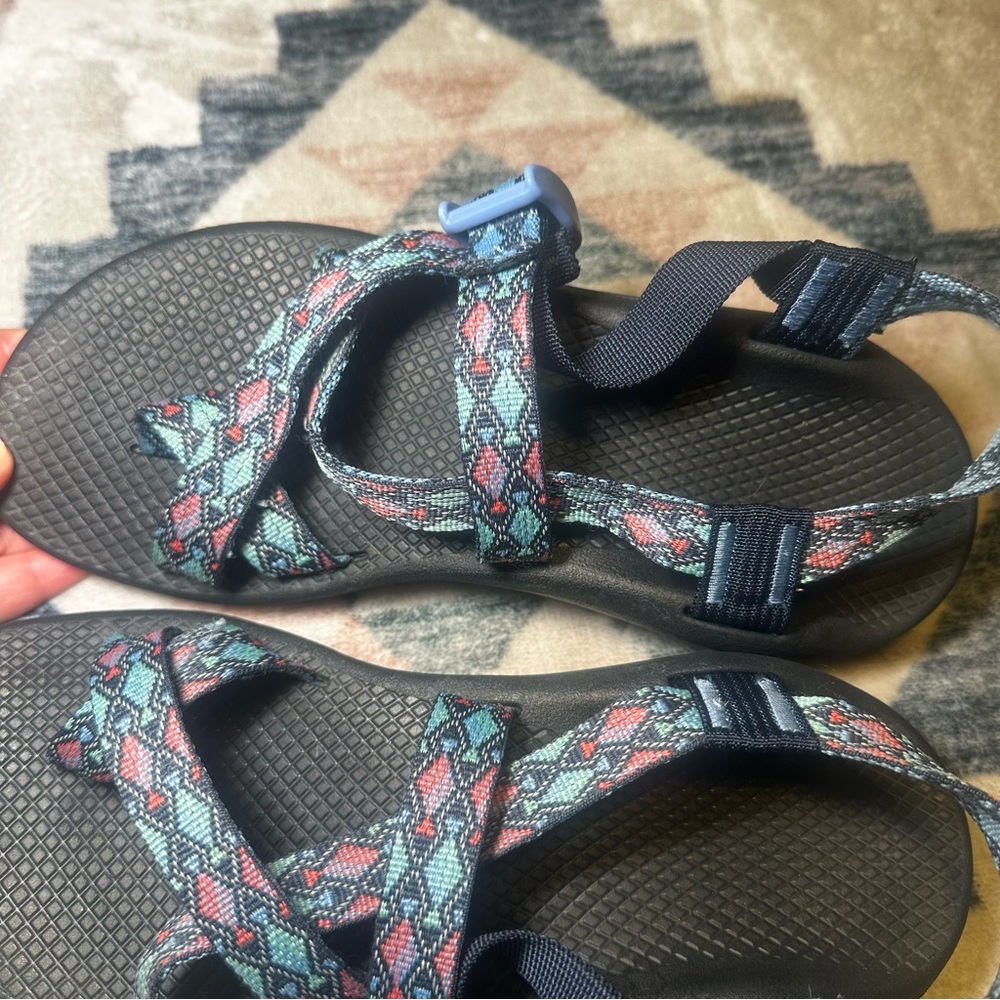 Chaco Cloud Black and Blue Sandals size 9 - Picture 2 of 8